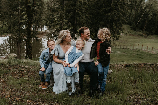 Hello, We Are the Howes Family